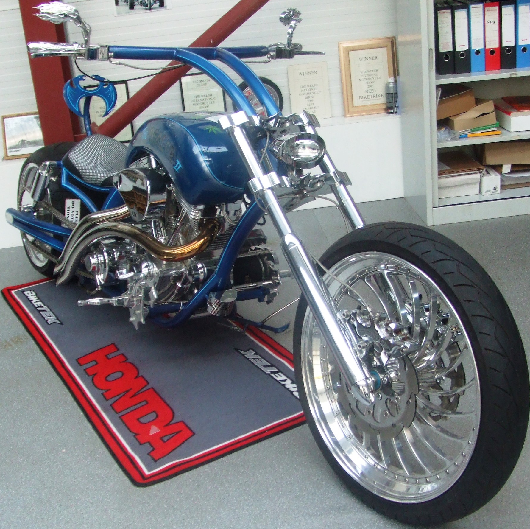 Dealer bike